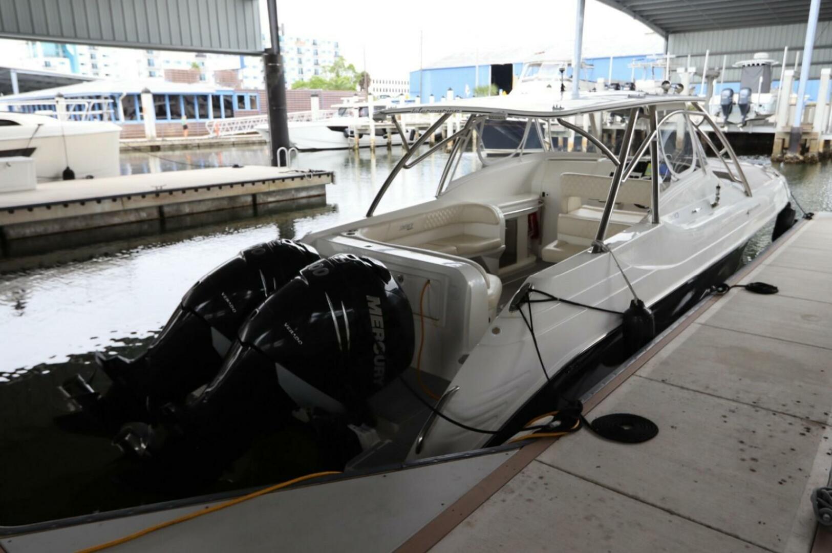 38ft Intermarine Yacht For Sale