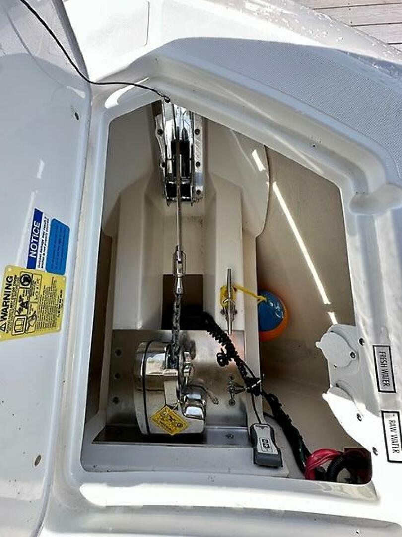 Breeezy 37ft Pursuit Yacht For Sale