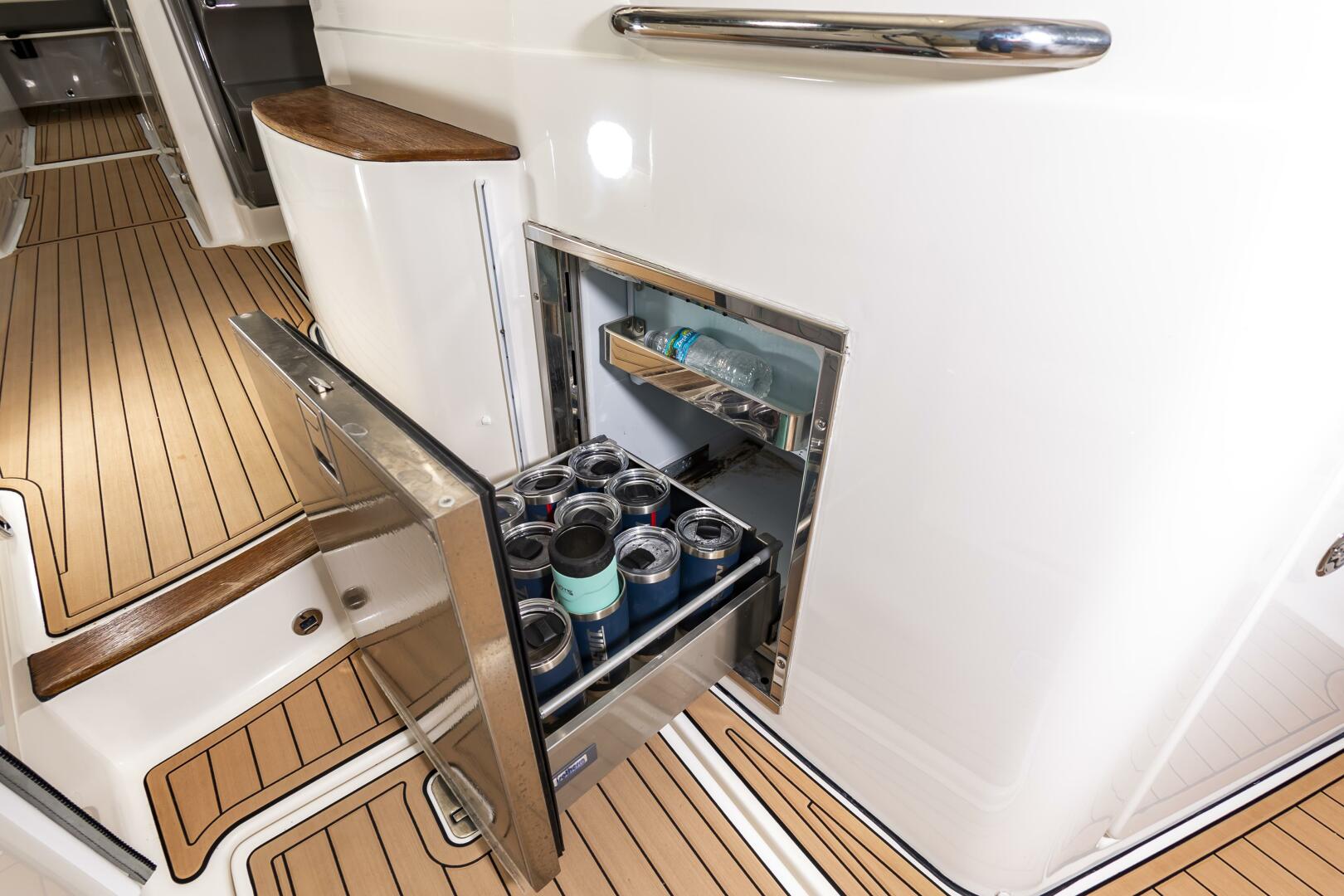 Breeezy 37ft Pursuit Yacht For Sale