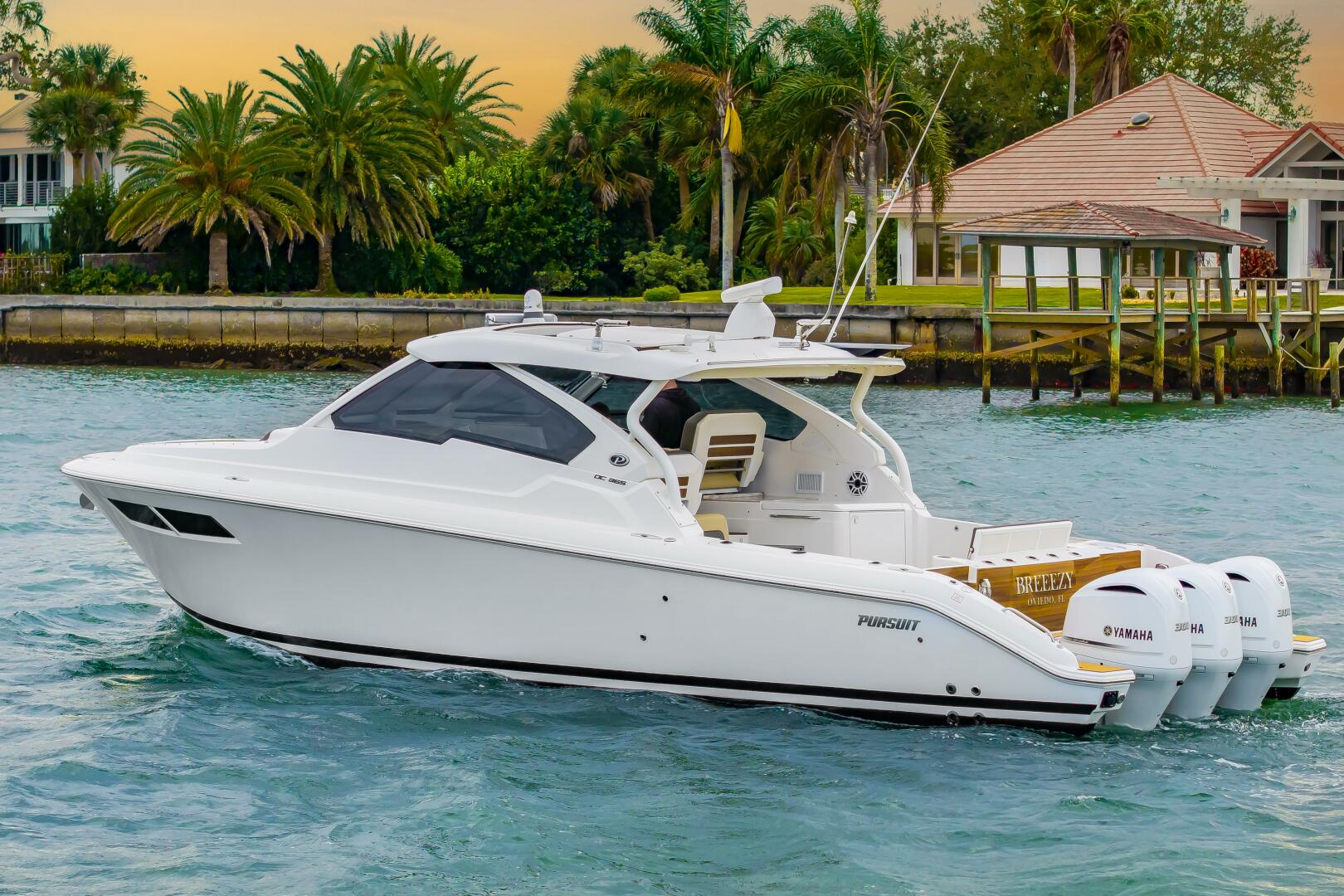 Breeezy 37ft Pursuit Yacht For Sale