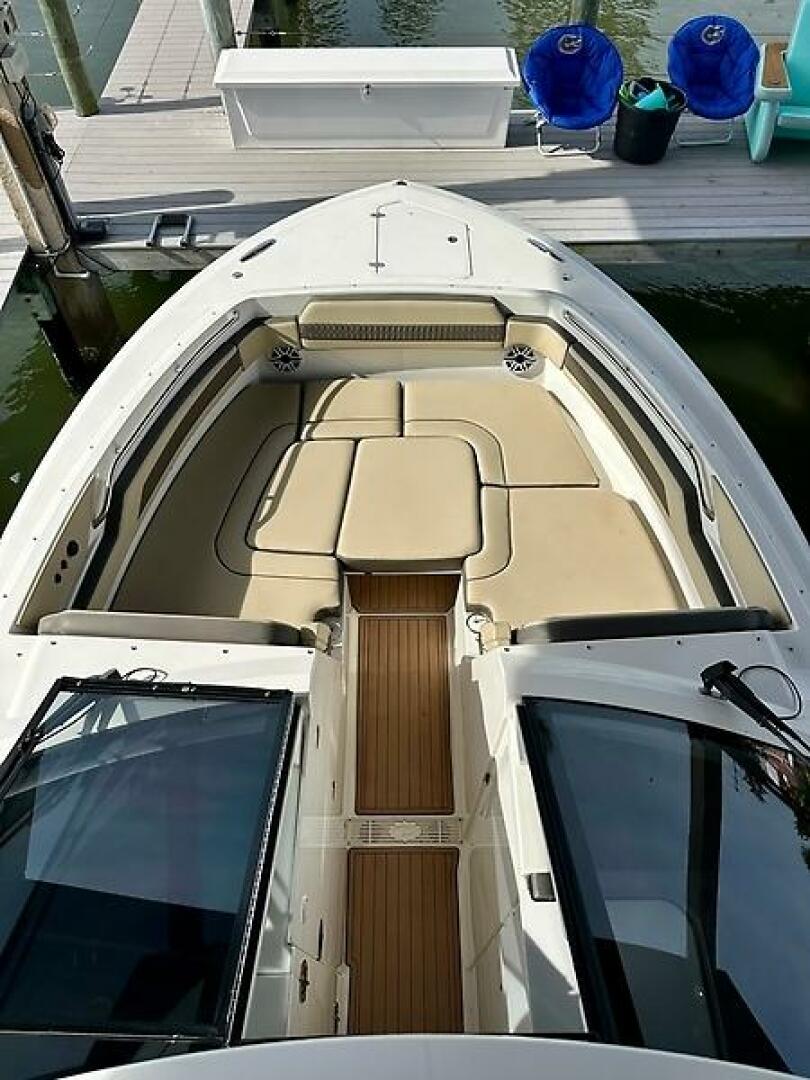 Breeezy 37ft Pursuit Yacht For Sale