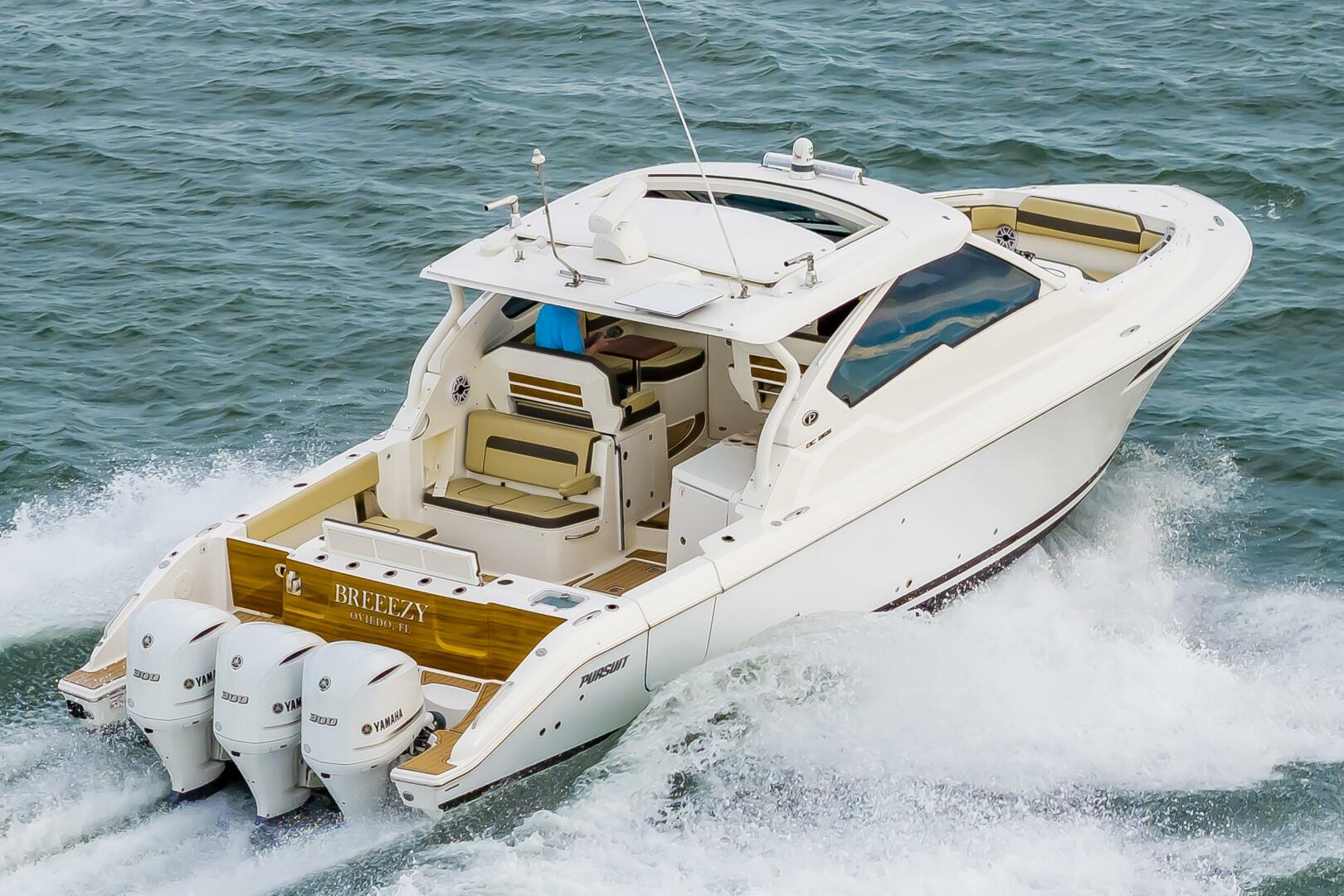 Breeezy 37ft Pursuit Yacht For Sale