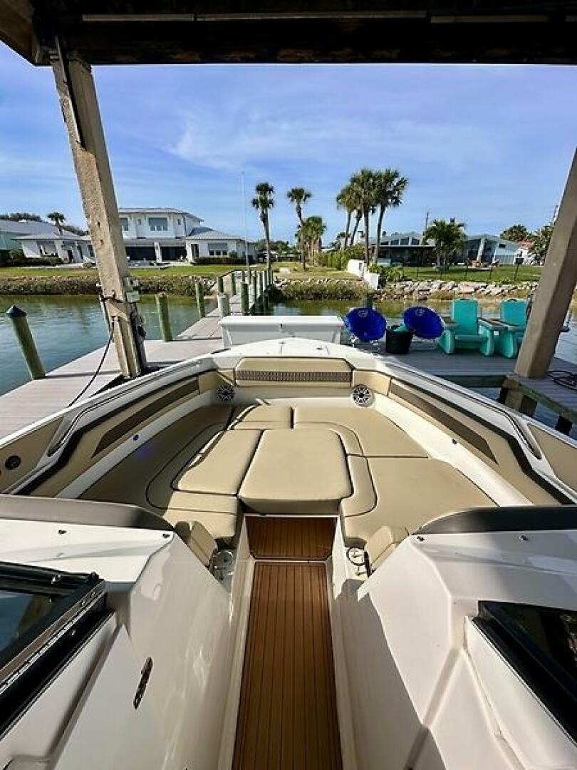 Breeezy 37ft Pursuit Yacht For Sale