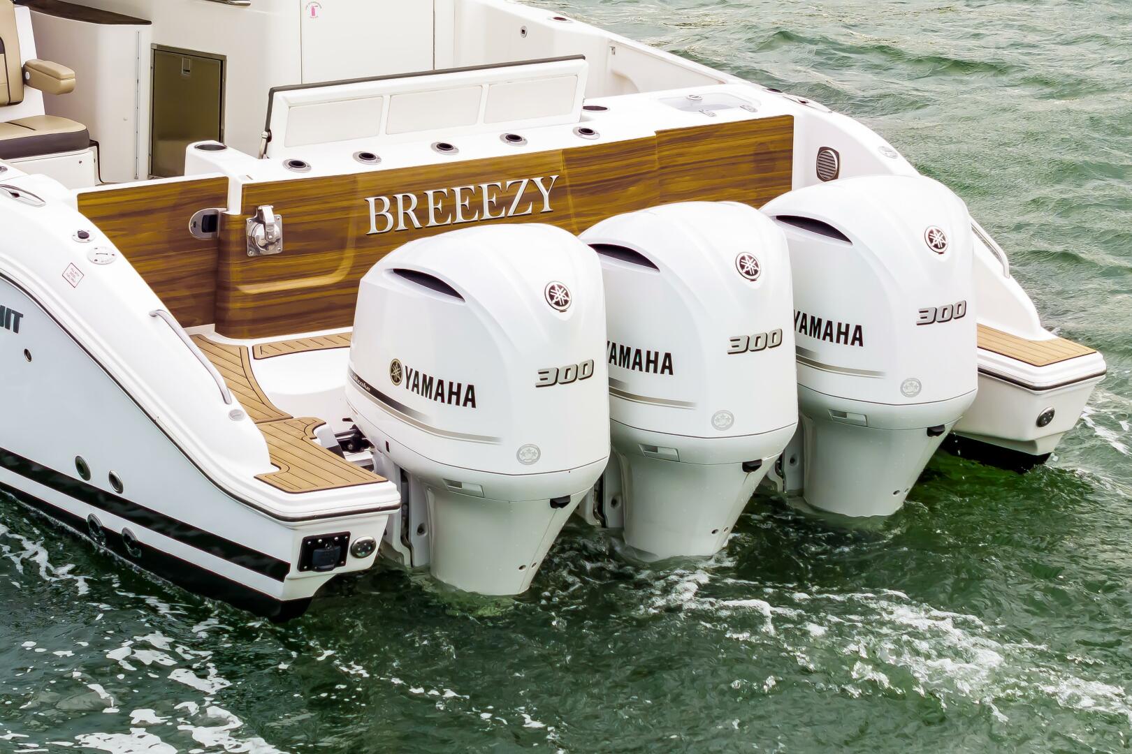 Breeezy 37ft Pursuit Yacht For Sale