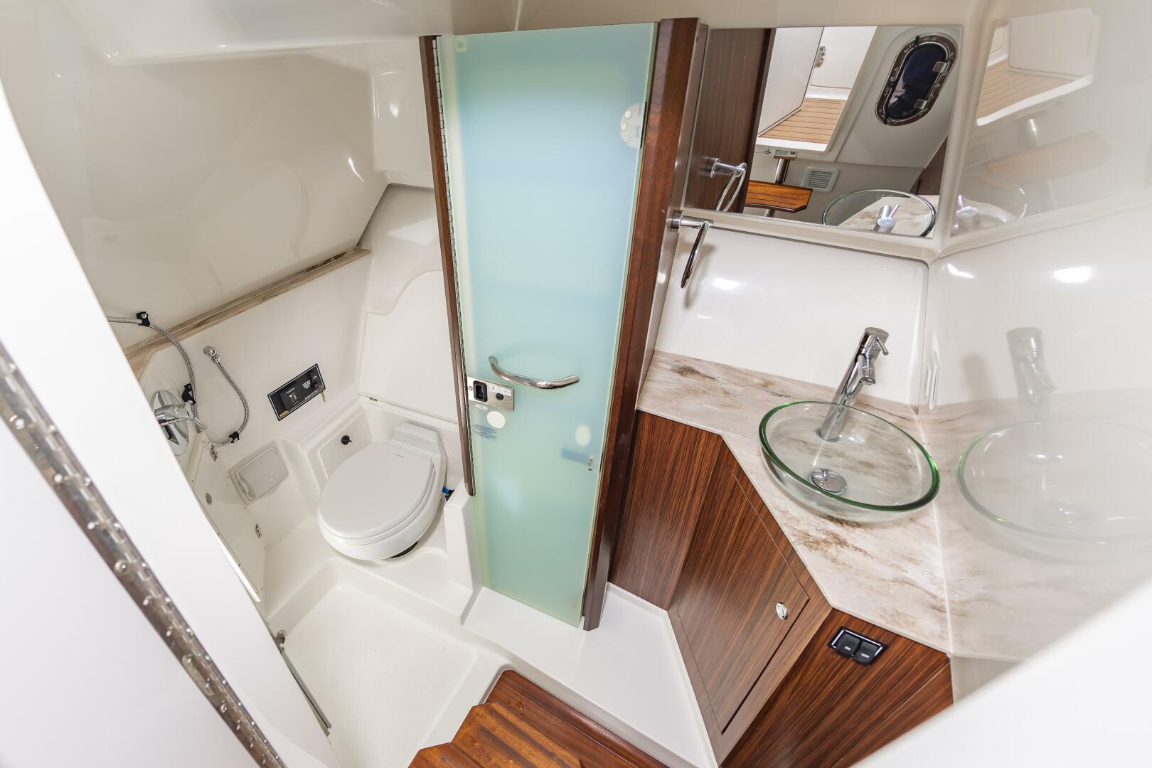 Breeezy 37ft Pursuit Yacht For Sale