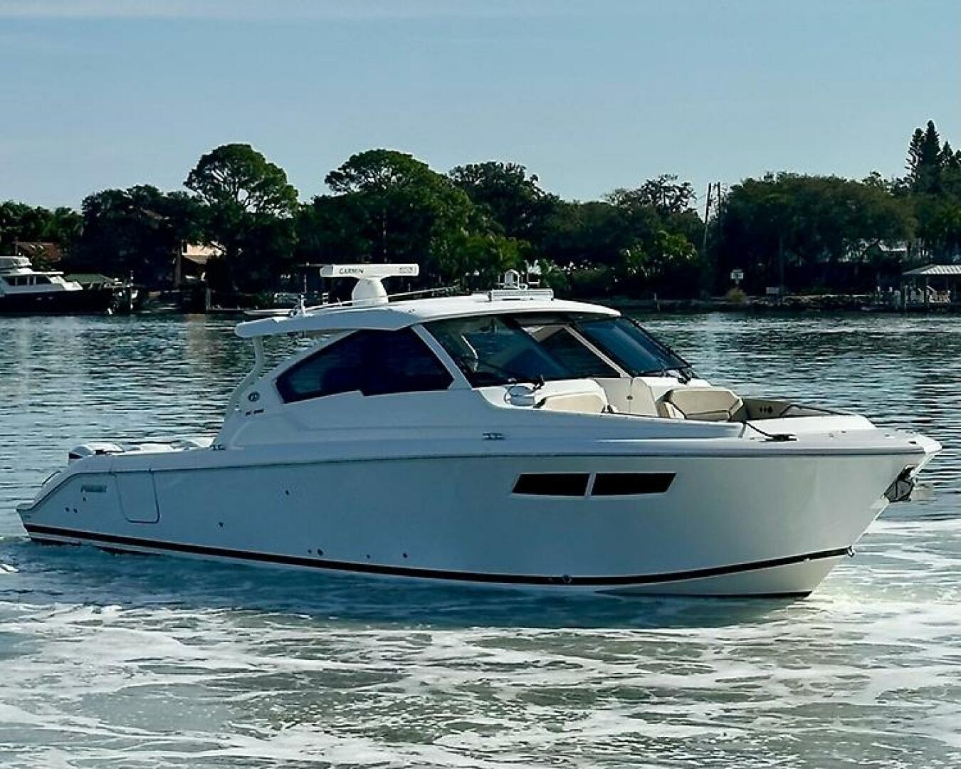Breeezy 37ft Pursuit Yacht For Sale
