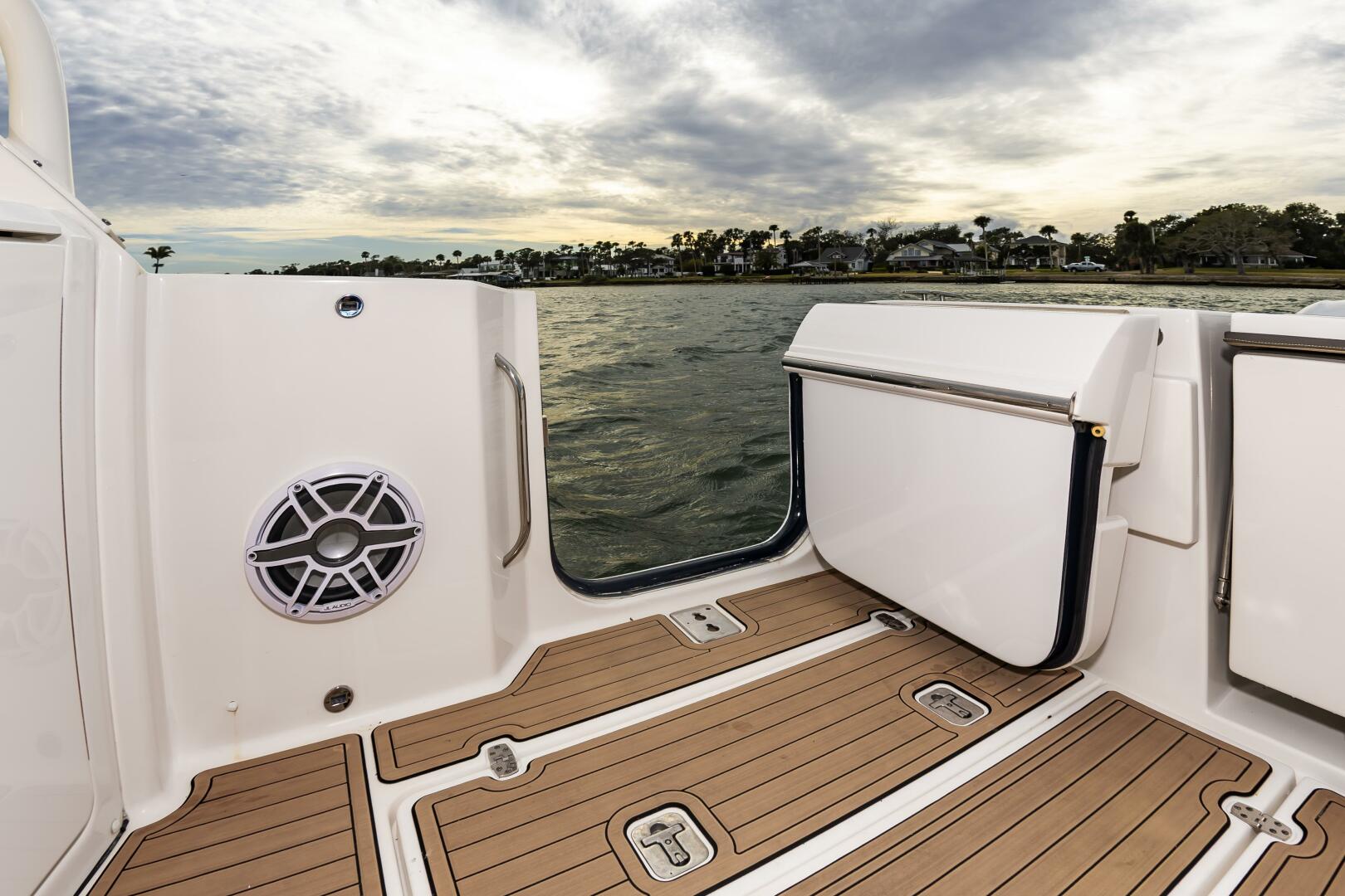 Breeezy 37ft Pursuit Yacht For Sale