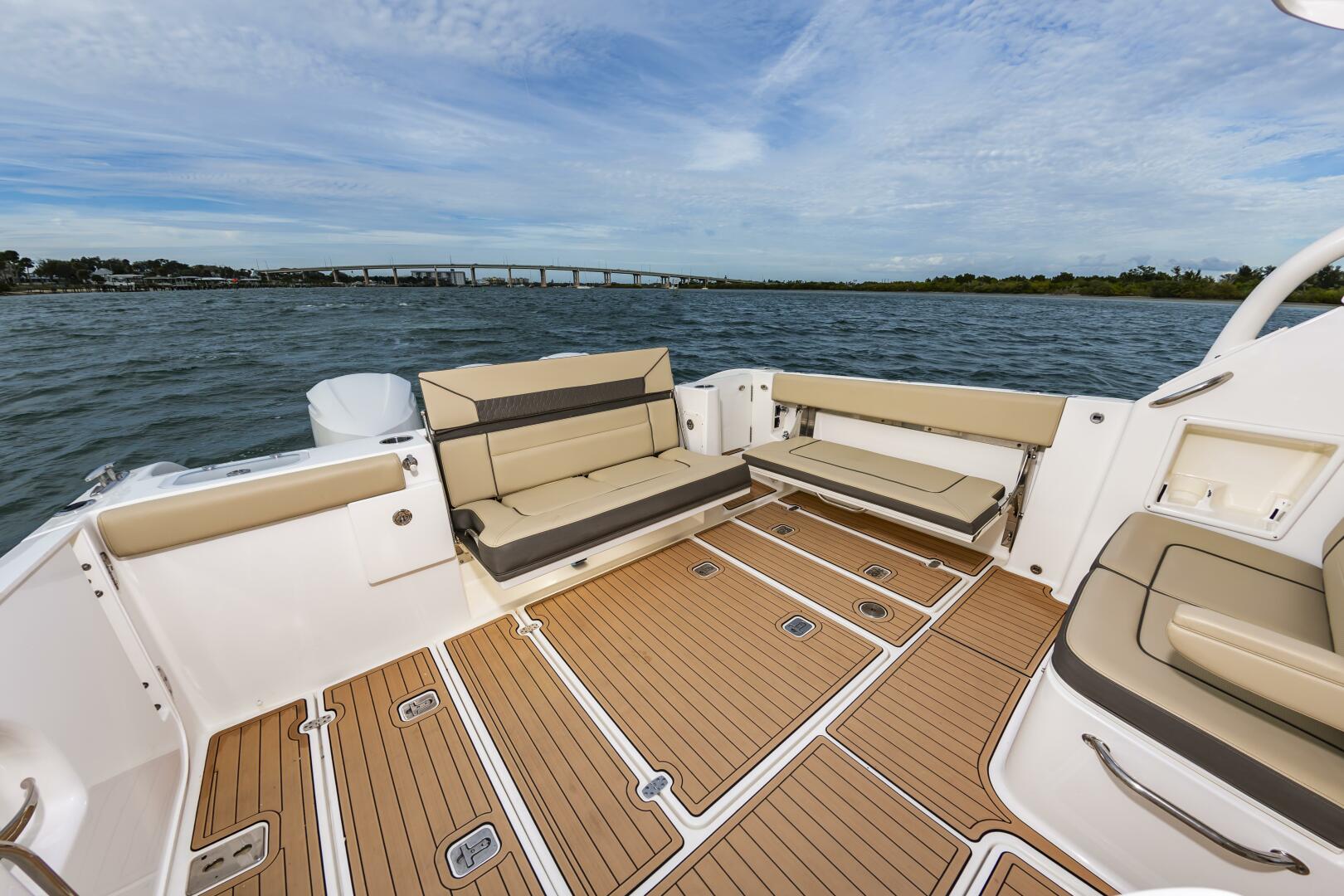 Breeezy 37ft Pursuit Yacht For Sale