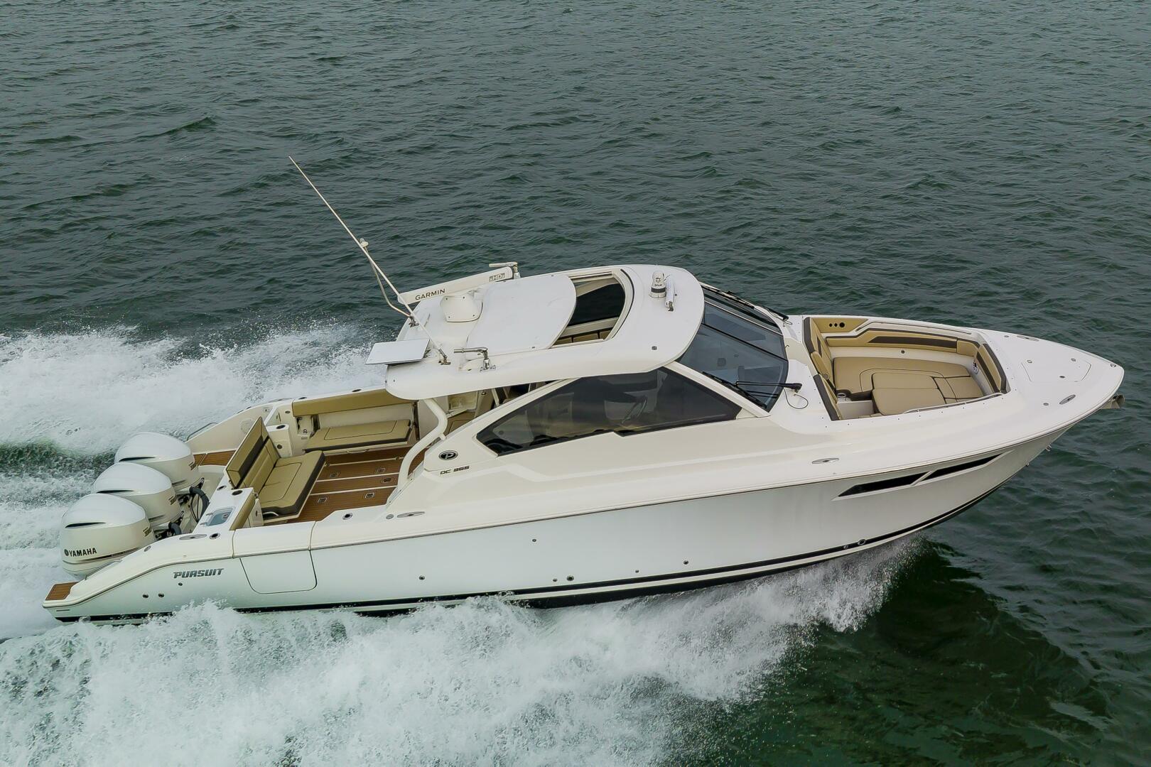 Breeezy 37ft Pursuit Yacht For Sale