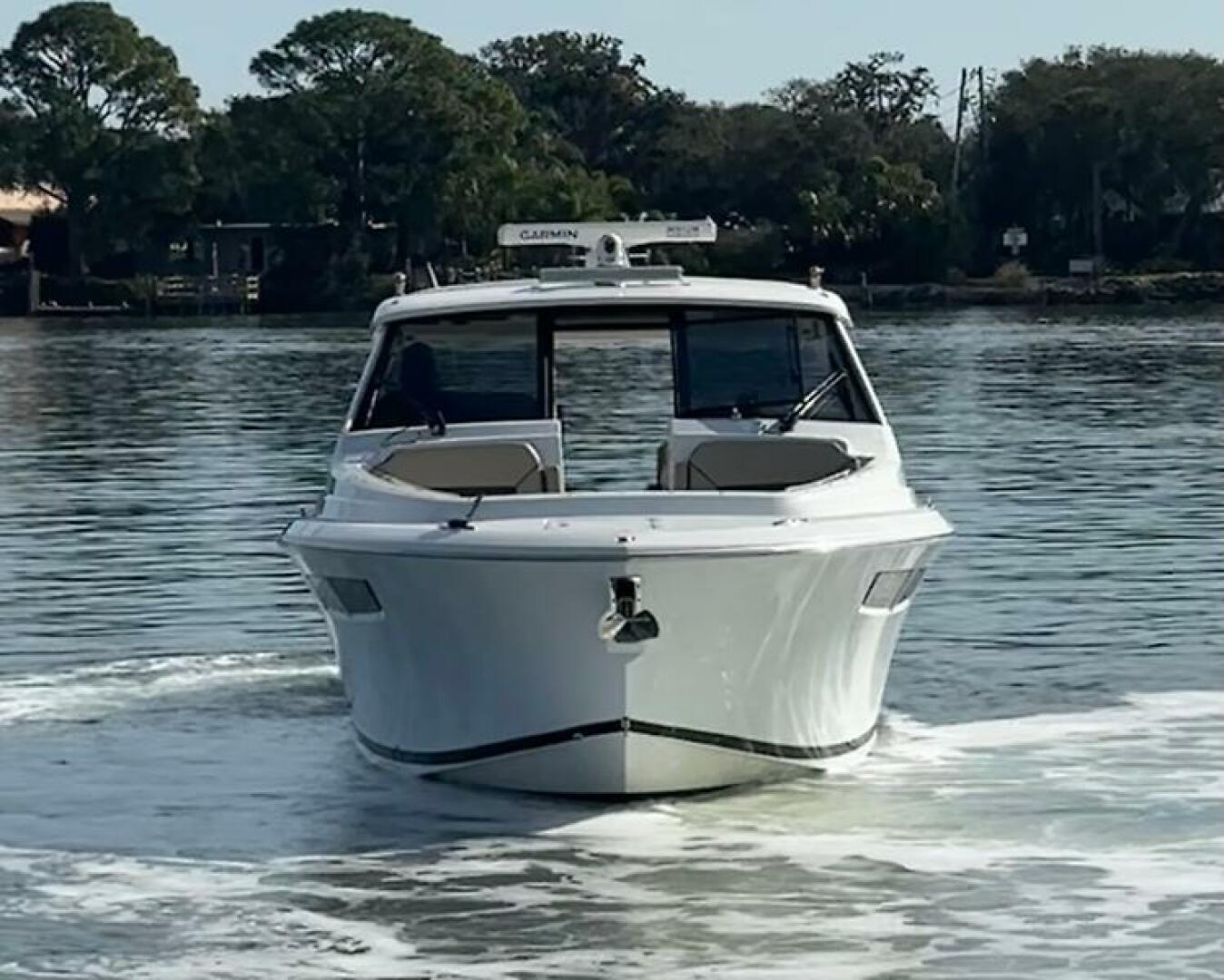 Breeezy 37ft Pursuit Yacht For Sale