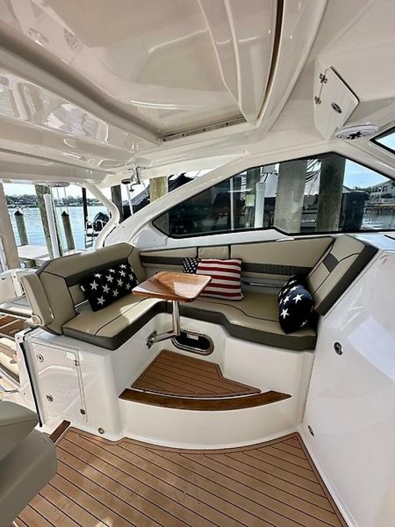 Breeezy 37ft Pursuit Yacht For Sale