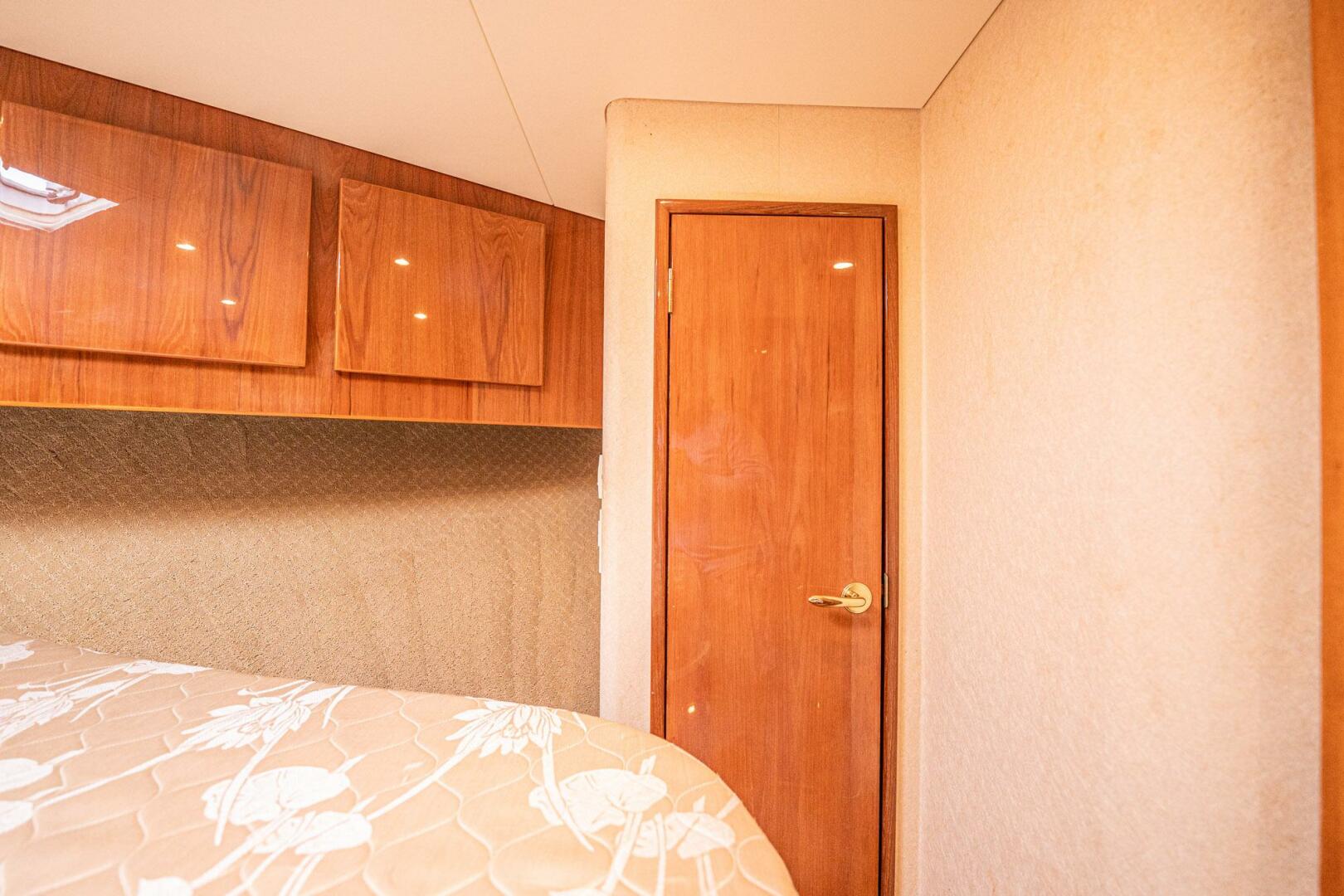 Manana 43ft Egg Harbor Yacht For Sale