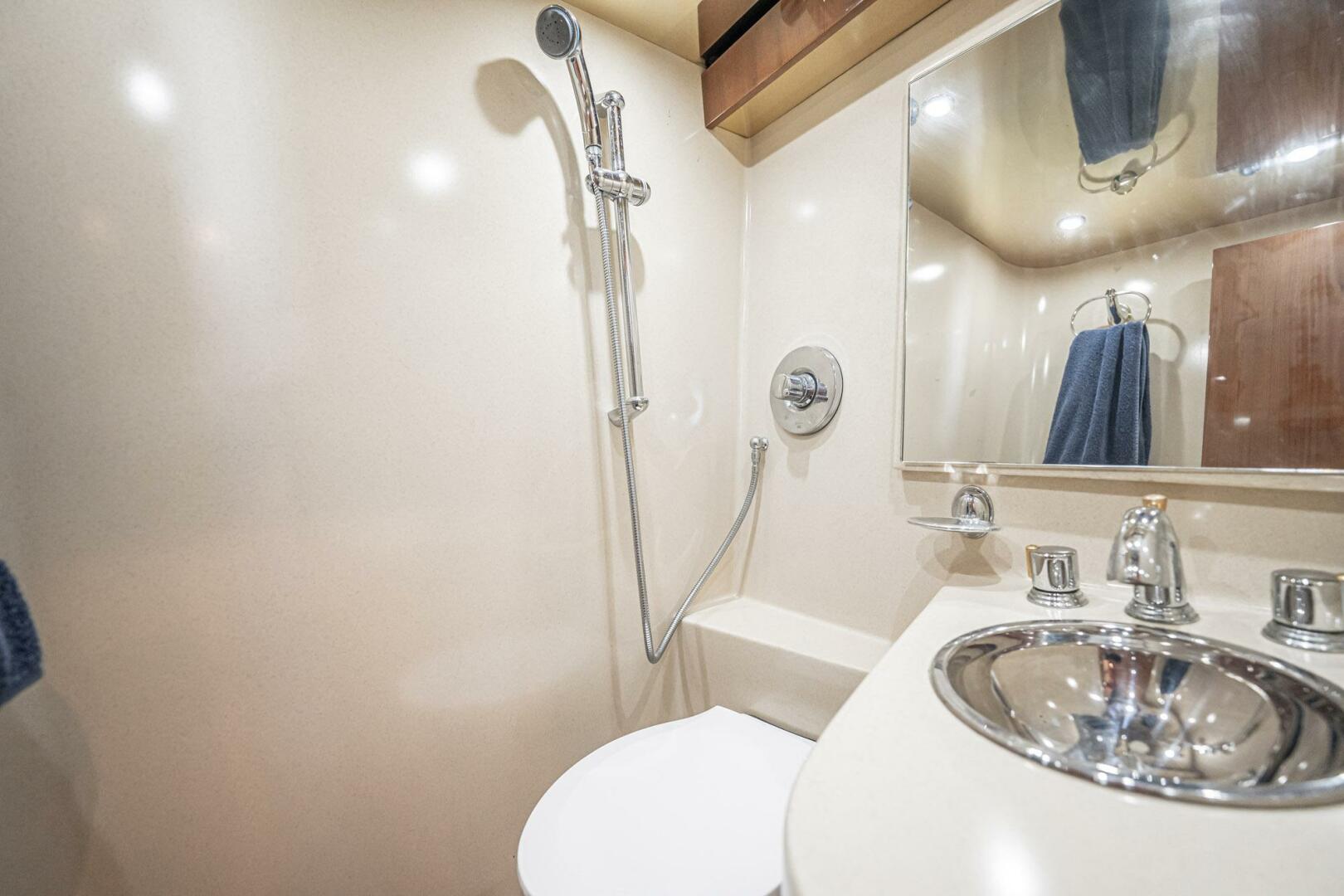 Manana 43ft Egg Harbor Yacht For Sale