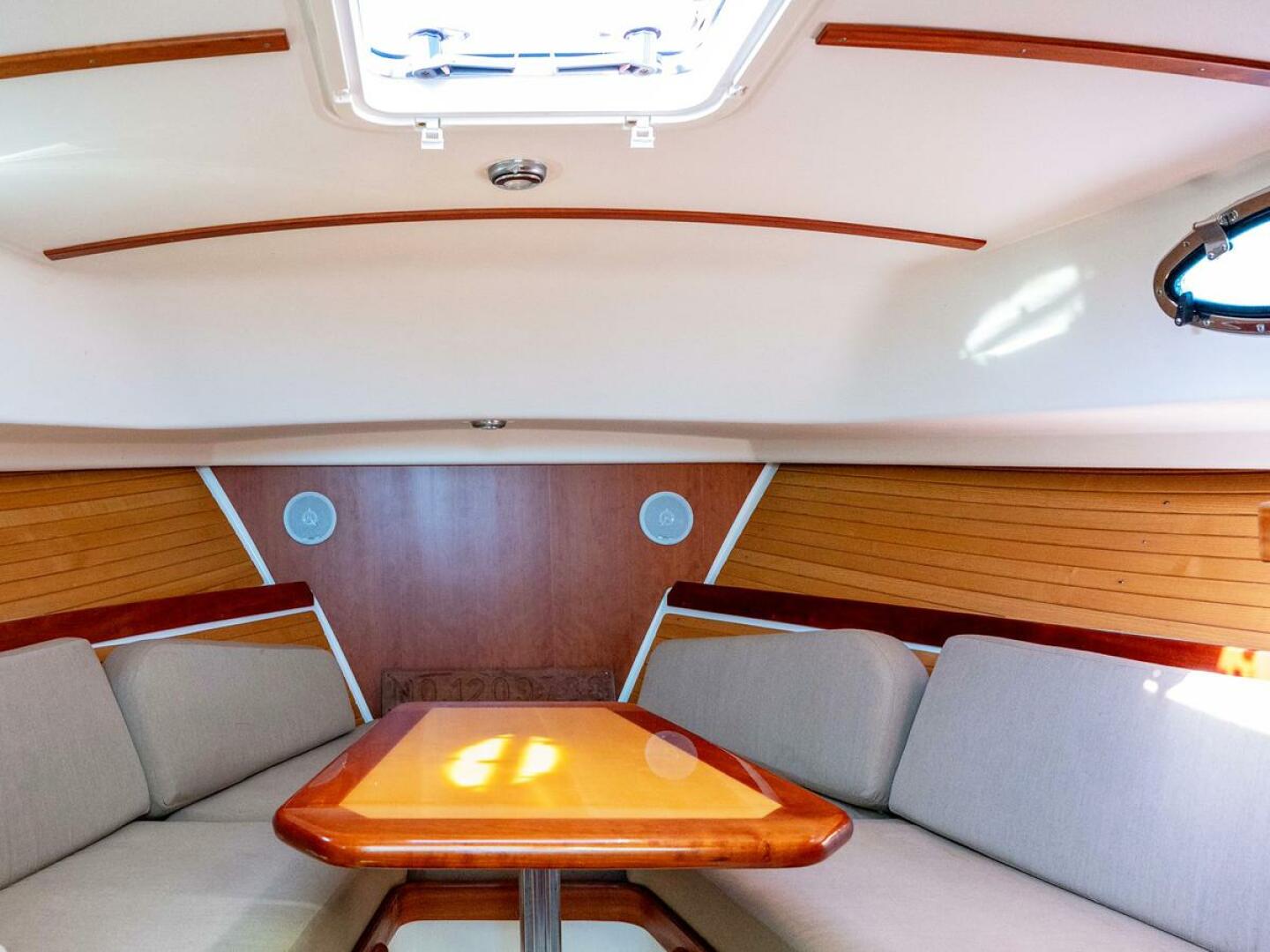 ARCHIMEDES 29ft Back Cove Yacht For Sale