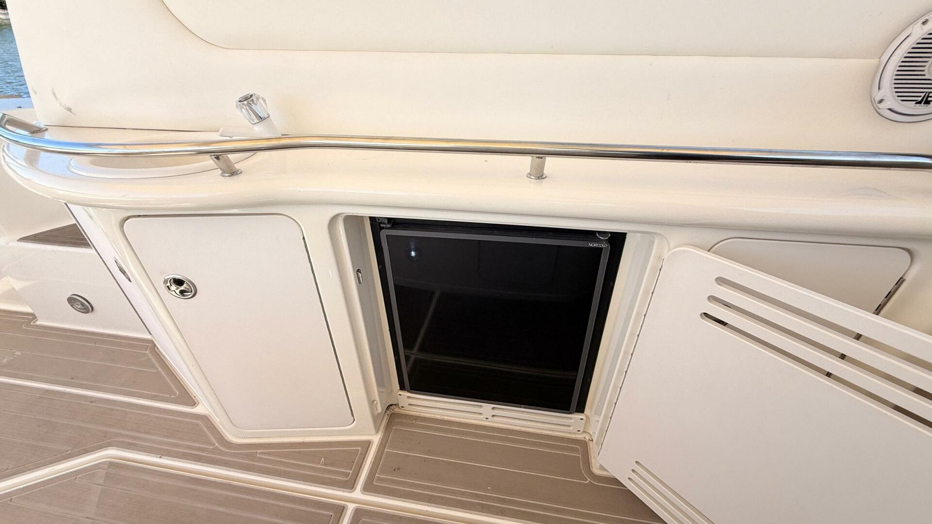 Banking Memories 41ft Sea Ray Yacht For Sale