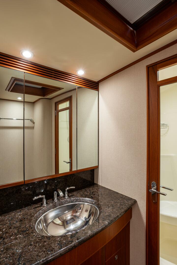 HT HOOK 72ft Merritt Yacht For Sale