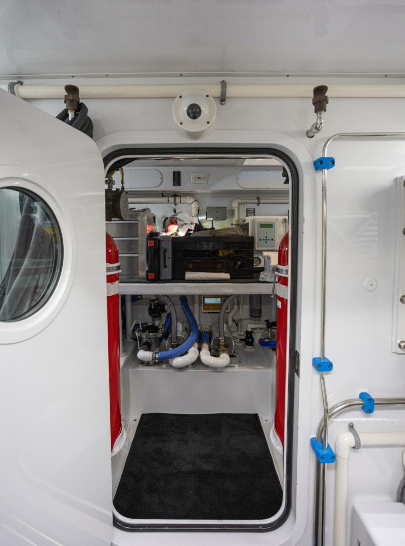 HT HOOK 72ft Merritt Yacht For Sale