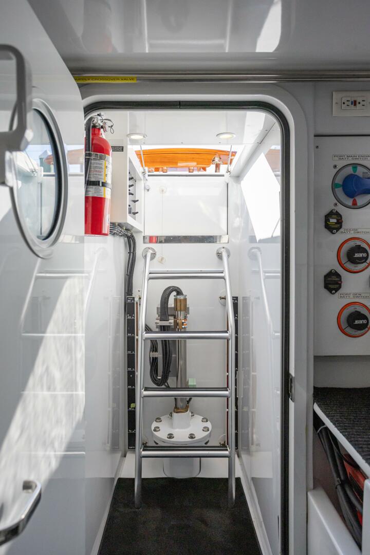 HT HOOK 72ft Merritt Yacht For Sale