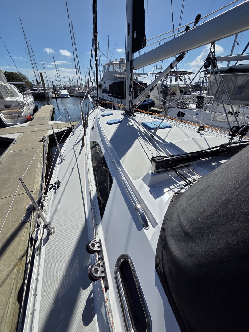 Here  amp  Now 44ft Catalina Yacht For Sale