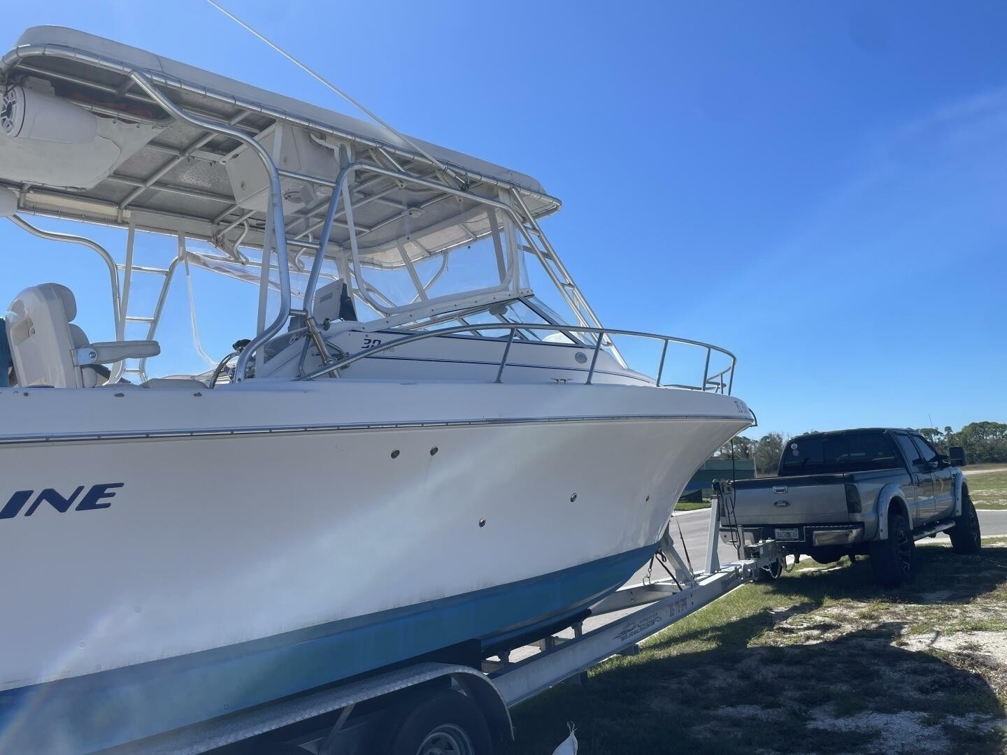 32ft Pro Line Yacht For Sale