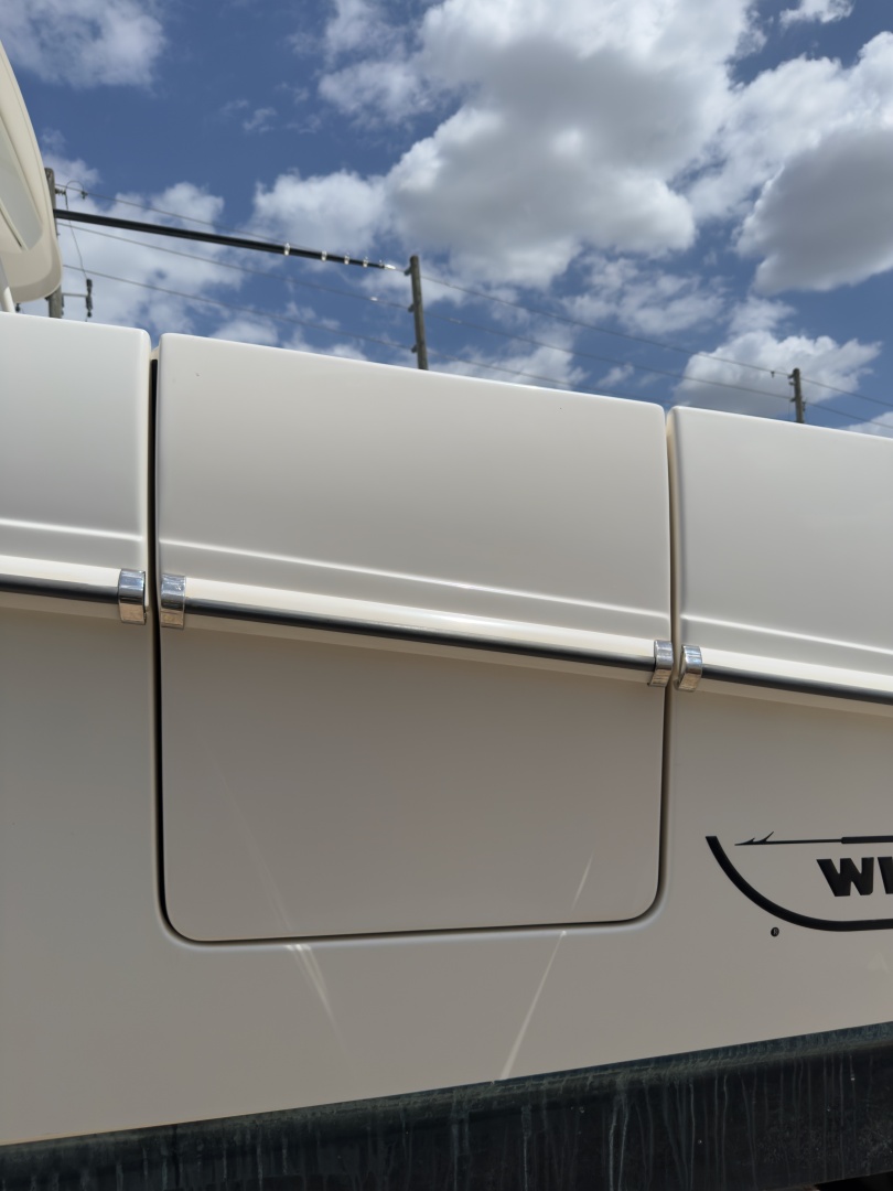2016 Boston Whaler 350 Outrage