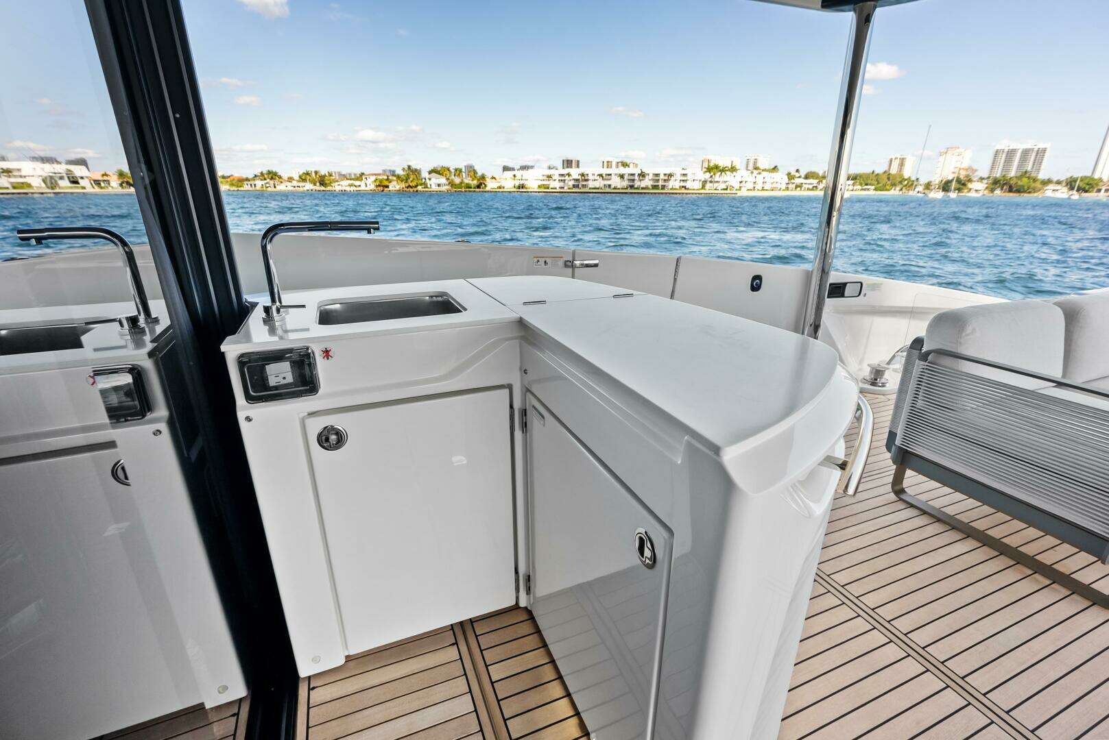 Absolute 75 Navetta Yacht For Sale