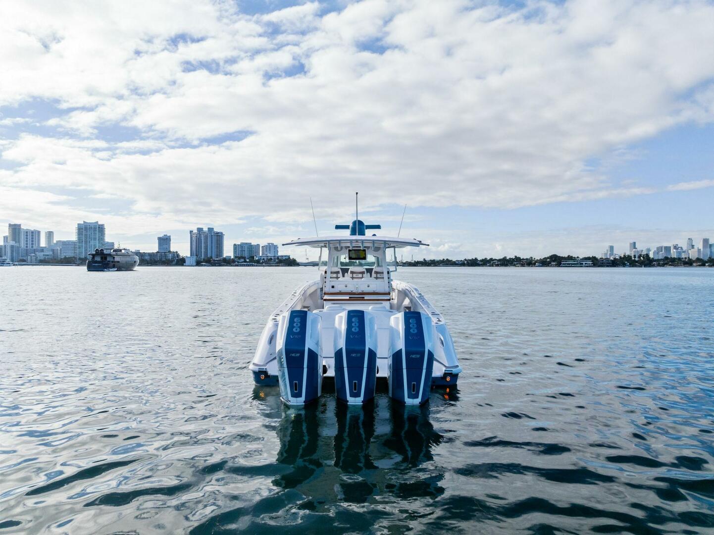 No Name 42ft HCB Yacht For Sale