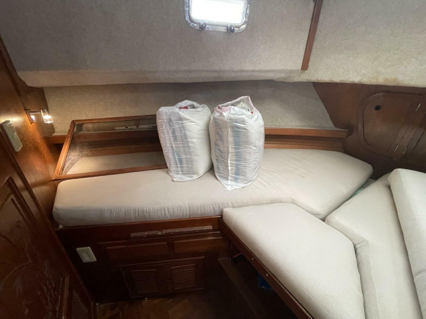 Lady mar 34ft Marine Trader Yacht For Sale