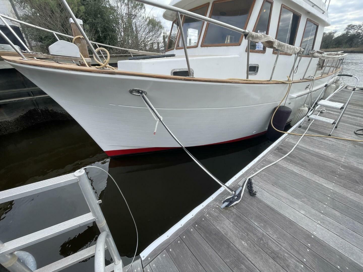 Lady mar 34ft Marine Trader Yacht For Sale