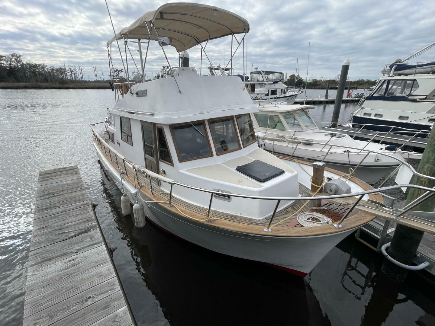 Lady mar 34ft Marine Trader Yacht For Sale