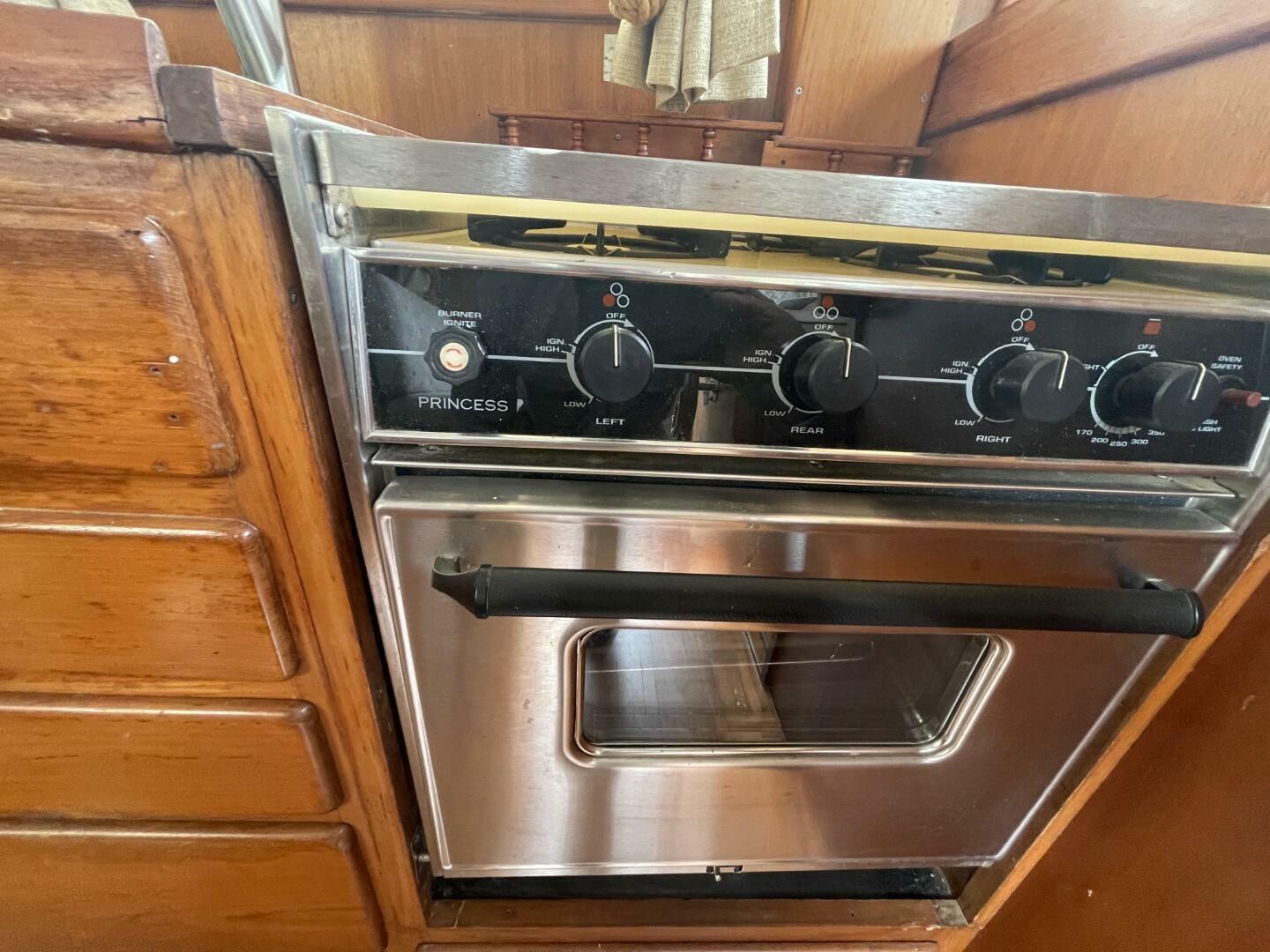 Lady mar 34ft Marine Trader Yacht For Sale