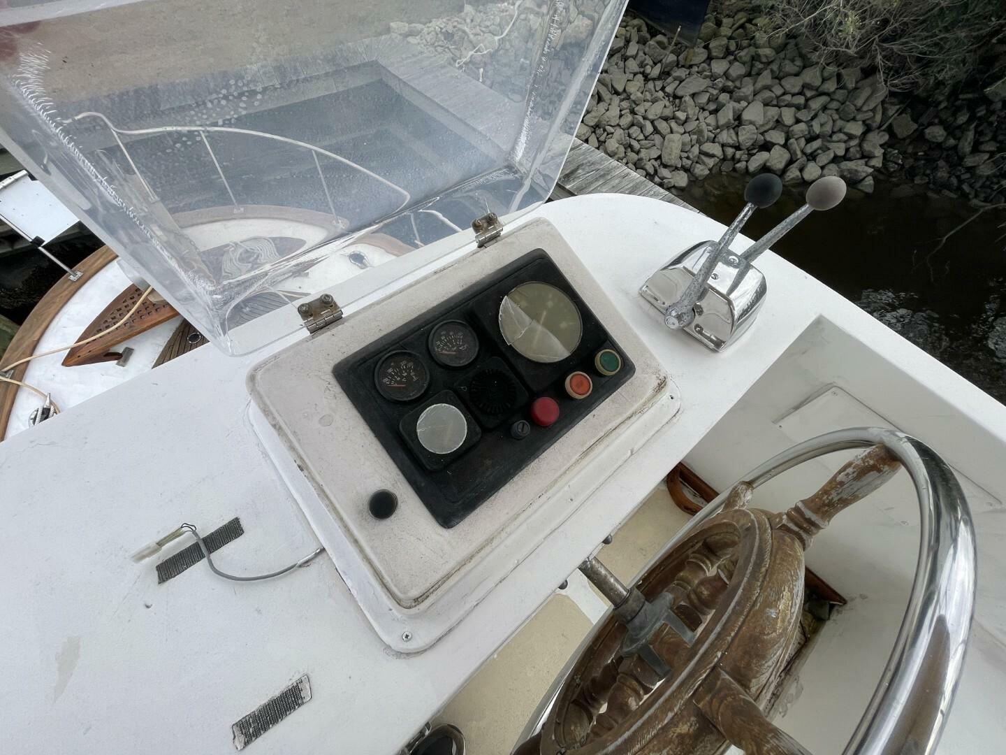 Lady mar 34ft Marine Trader Yacht For Sale
