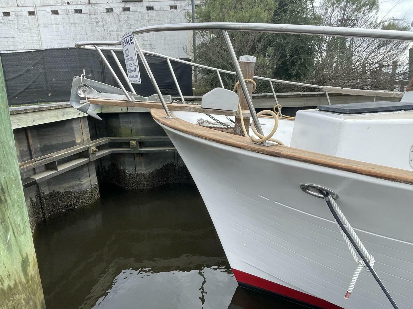 Lady mar 34ft Marine Trader Yacht For Sale