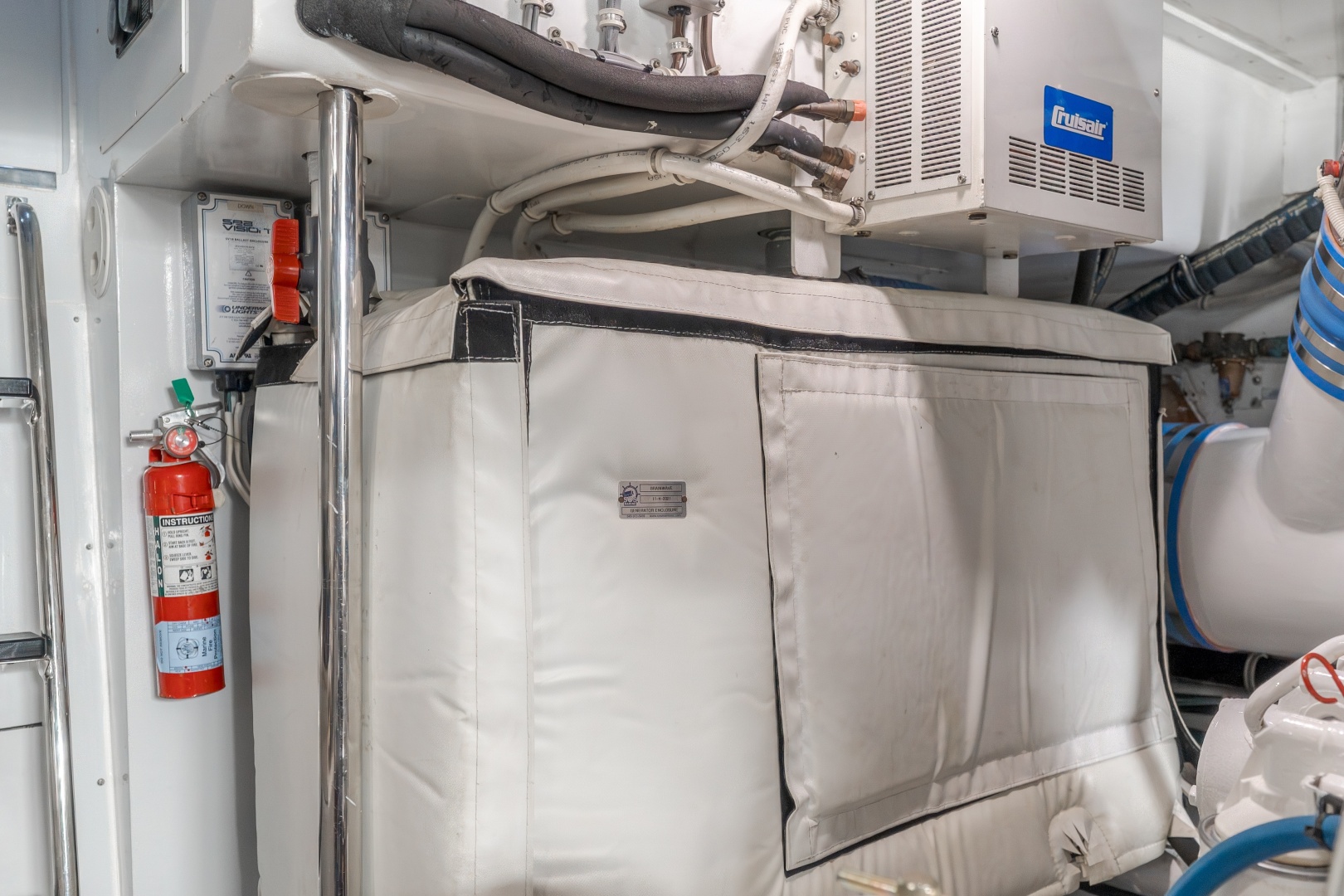 BRAINWAVE 54ft Hatteras Yacht For Sale