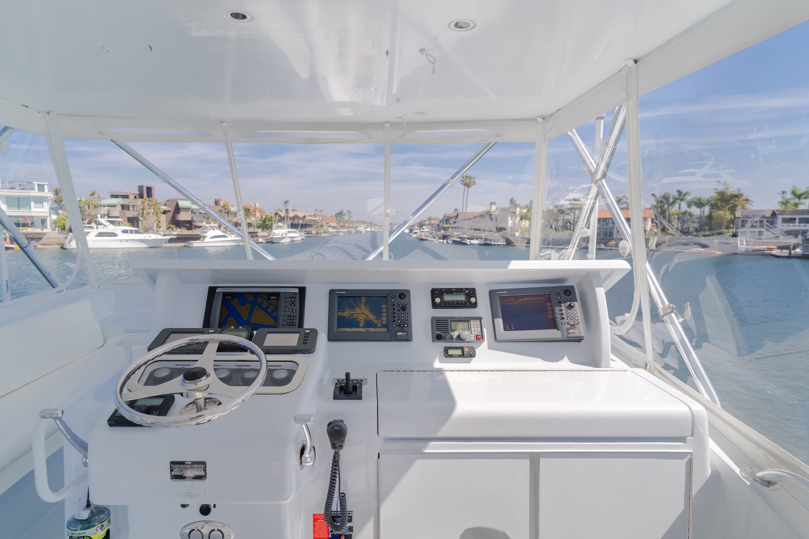 BRAINWAVE 54ft Hatteras Yacht For Sale