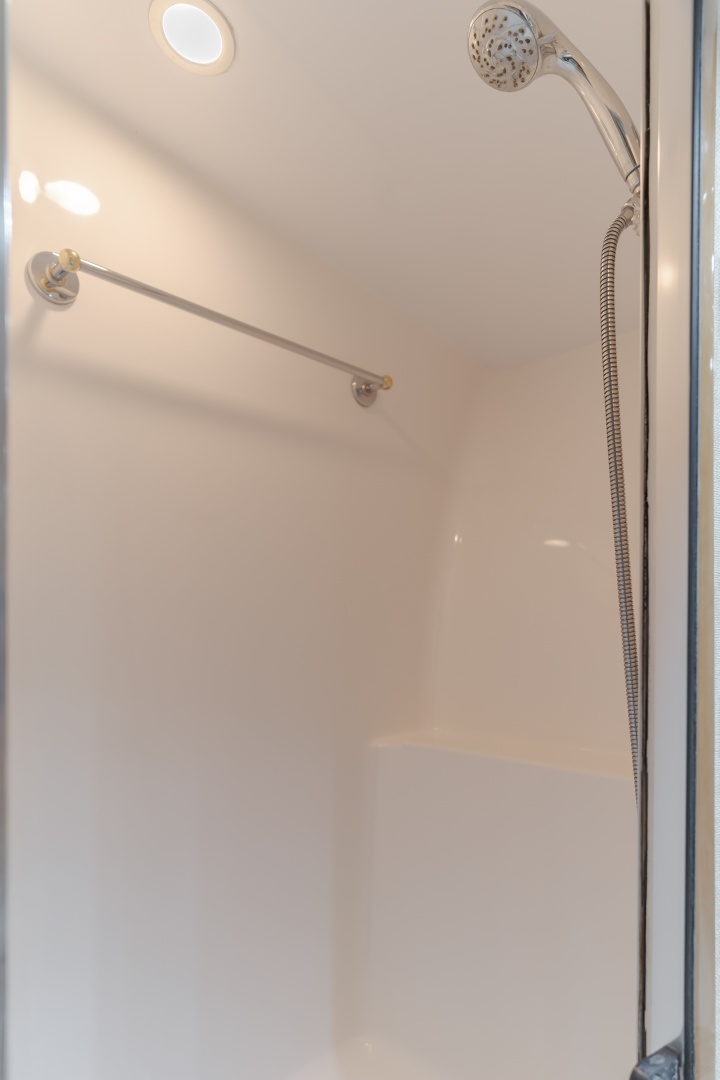 BRAINWAVE 54ft Hatteras Yacht For Sale