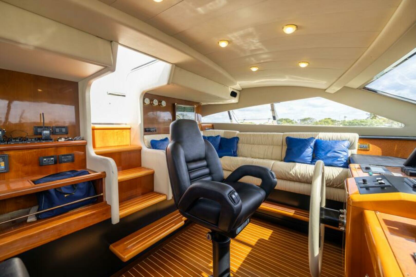 DREAMCHASER 94ft Ferretti Yachts Yacht For Sale