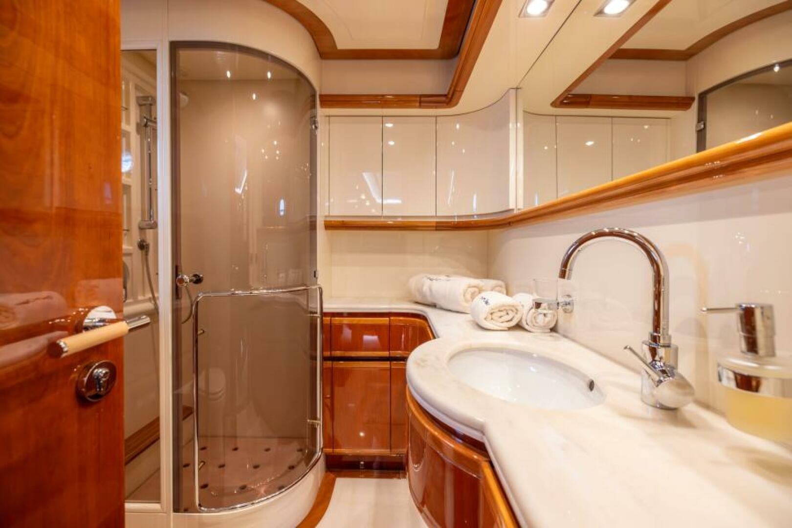 DREAMCHASER 94ft Ferretti Yachts Yacht For Sale