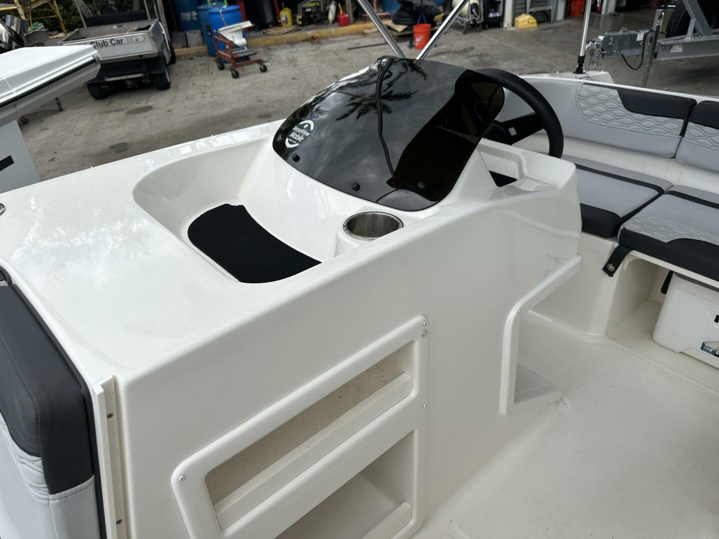 17ft Bayliner Yacht For Sale