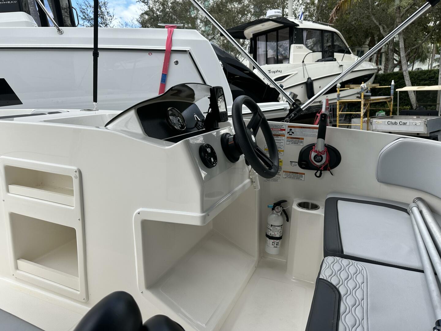 17ft Bayliner Yacht For Sale