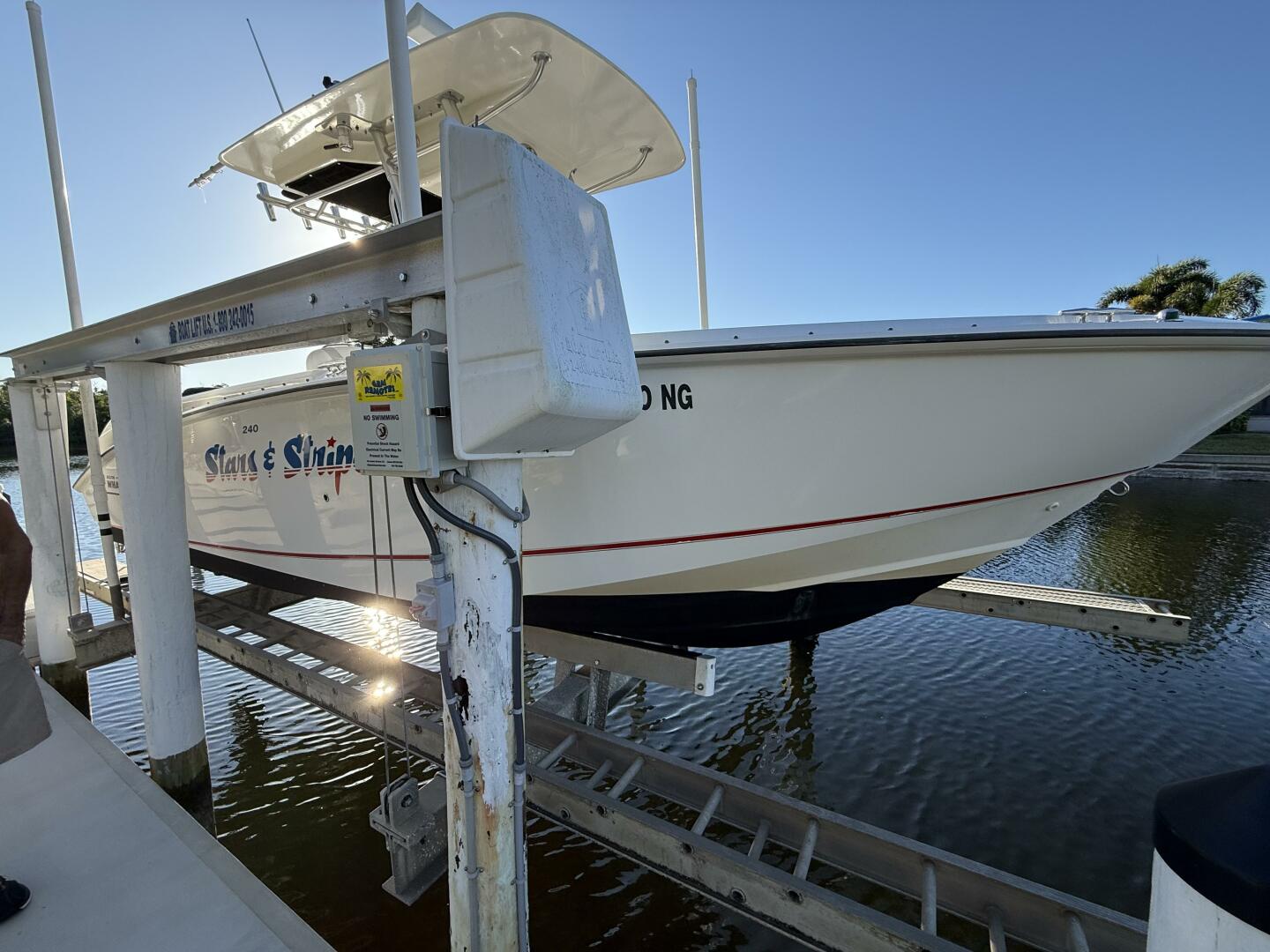 Stars  amp  Stripes 24ft Boston Whaler Yacht For Sale