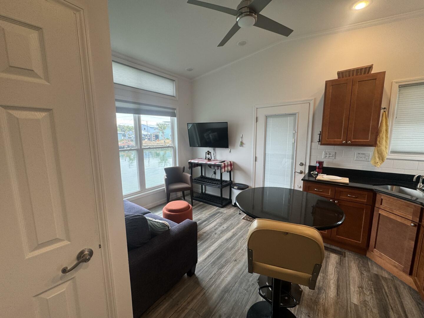 52ft Harbor Home Yacht For Sale 52ft Harbor Home Yacht For Sale