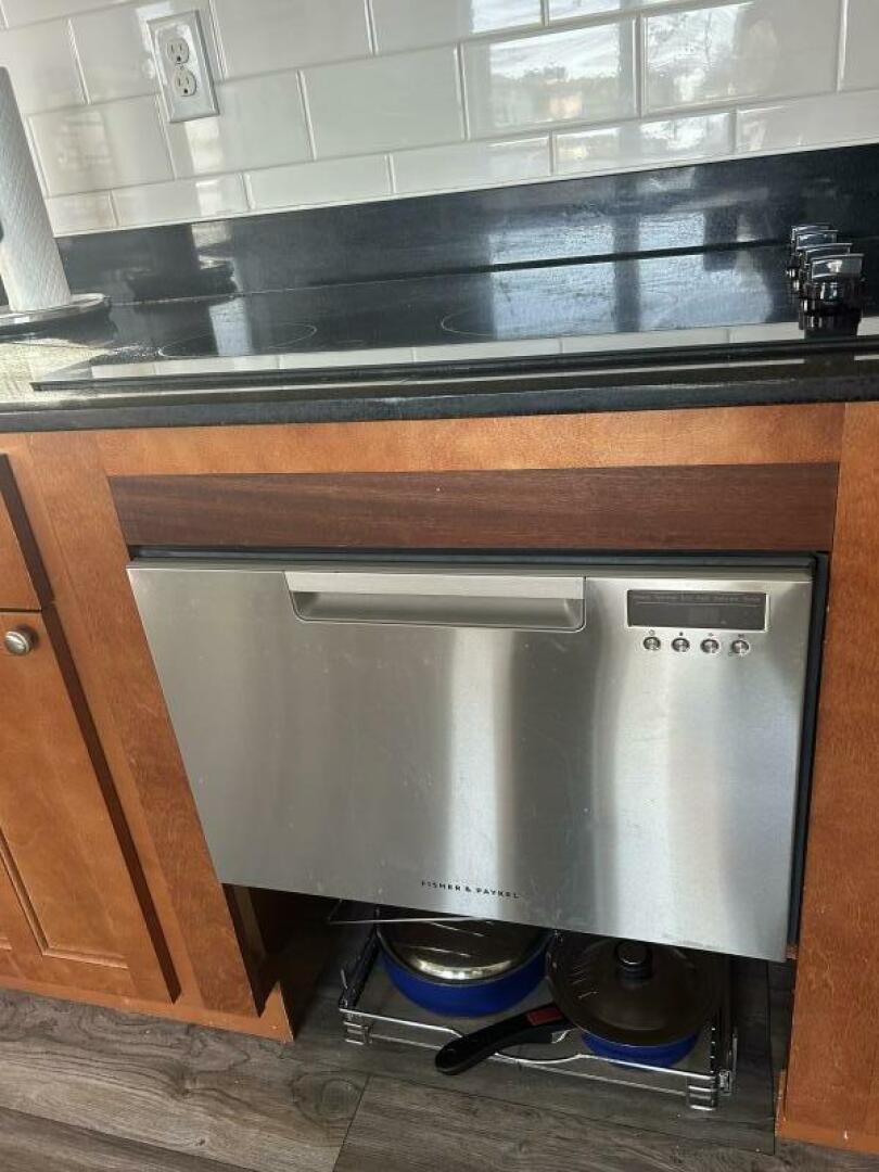 52ft Harbor Home Yacht For Sale