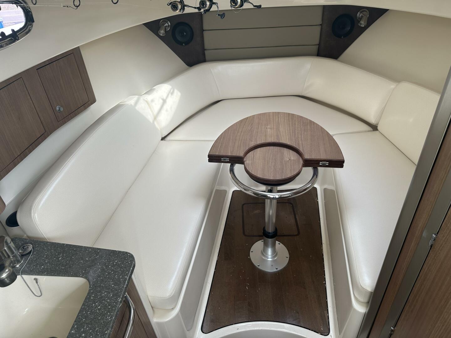 31ft Boston Whaler Yacht For Sale