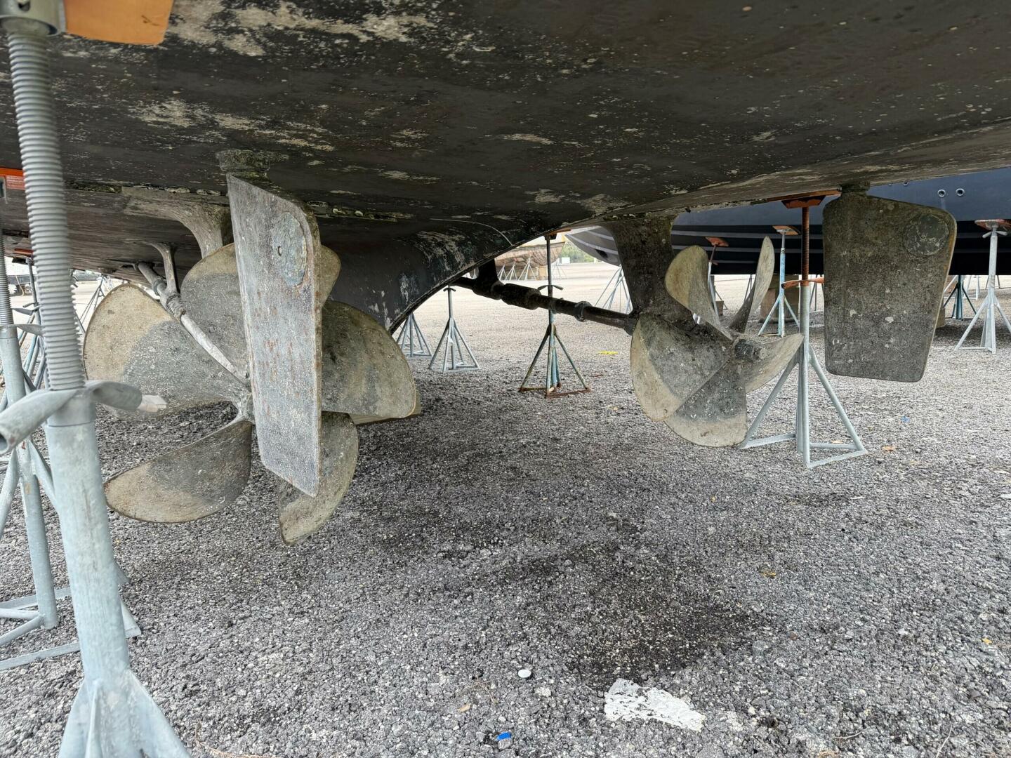 HATT S OFF 74ft Hatteras Yacht For Sale