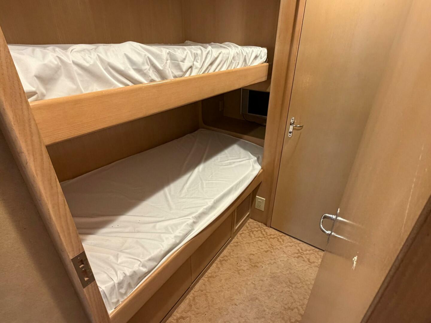 HATT S OFF 74ft Hatteras Yacht For Sale