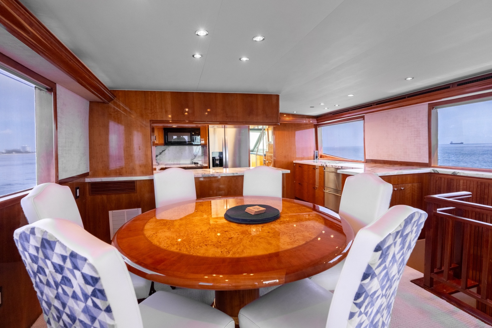 Hatteras 75 Sport Deck — Island Dancer - Photo 44
