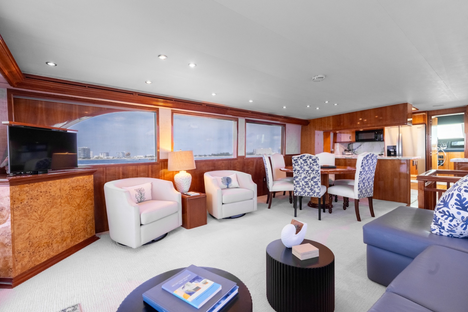 Hatteras 75 Sport Deck — Island Dancer - Photo 45
