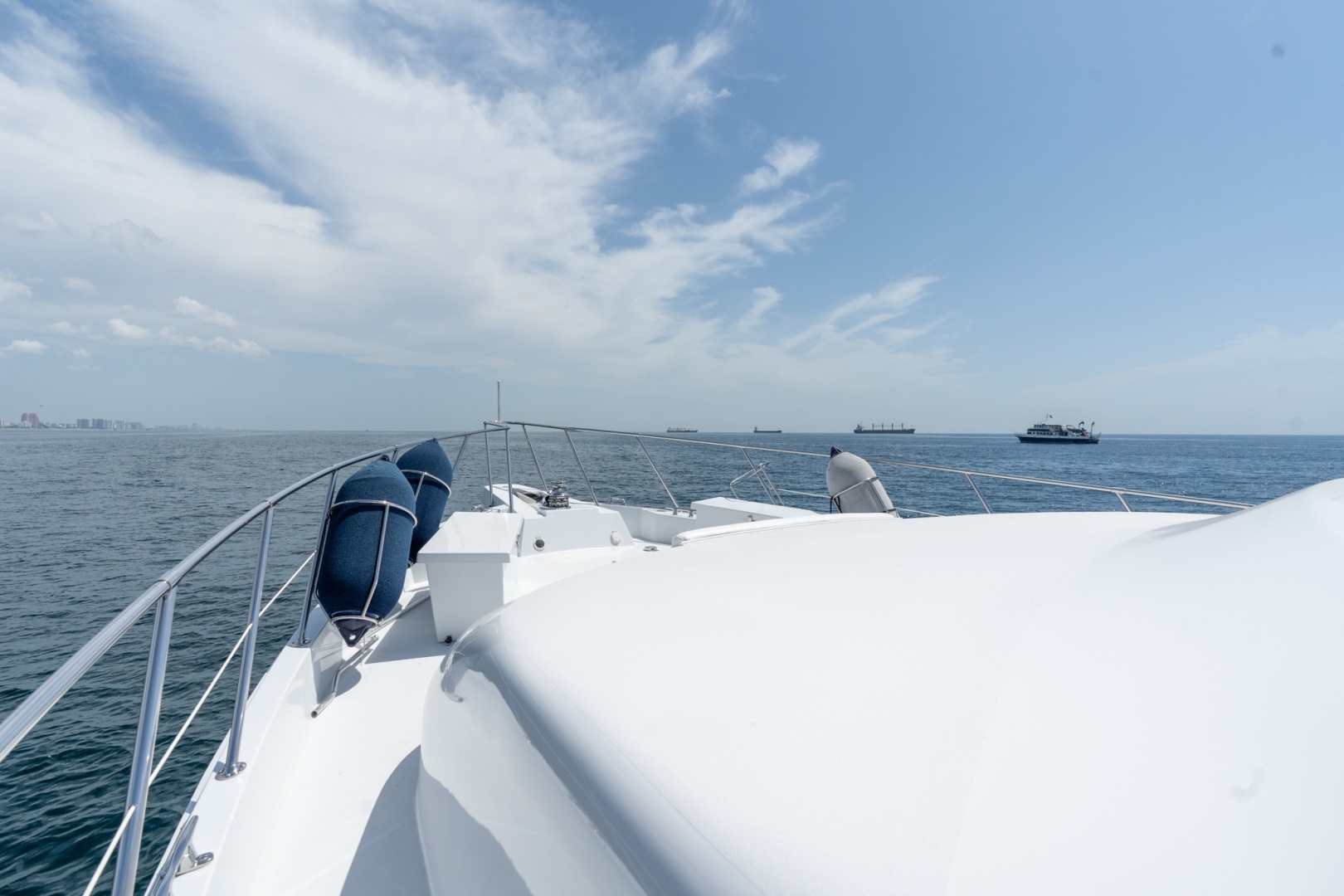 Hatteras 75 Sport Deck — Island Dancer - Photo 18