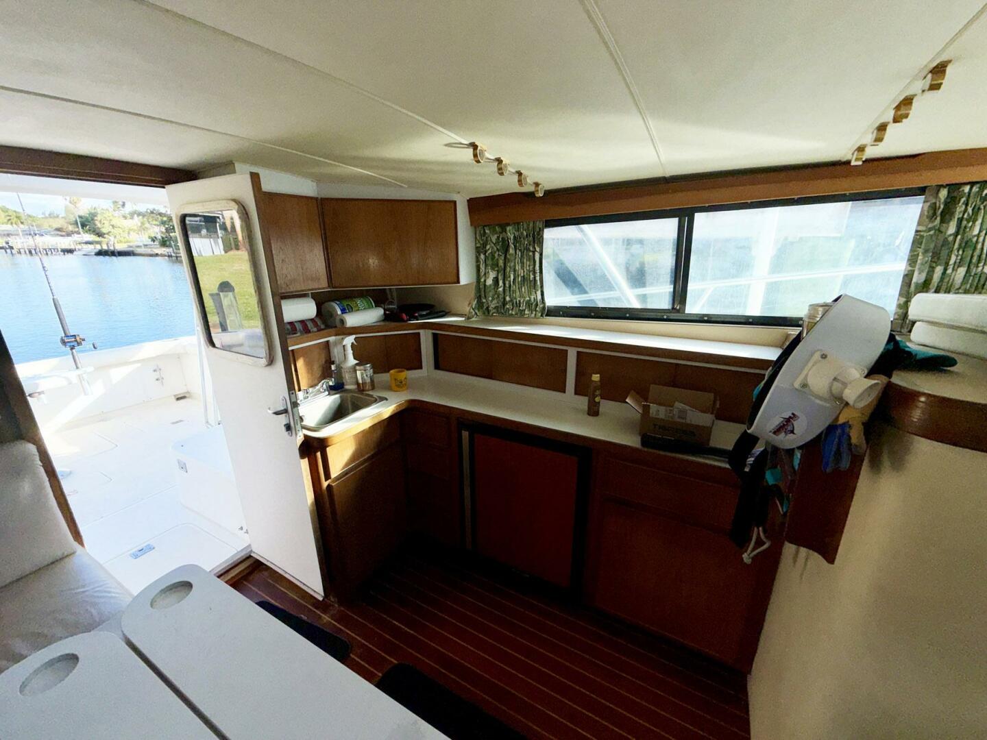 SINE QUA NON 33ft Bertram Yacht For Sale